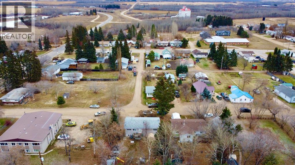 127 3rd Street E, St. Walburg, Saskatchewan S0M 2T0 - Photo 36 - A2268009