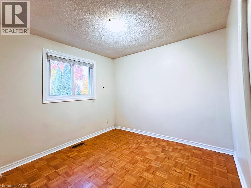 60 Sandsprings Crescent Unit# Main, Kitchener, Ontario  N2E 2A6 - Photo 13 - 40791723