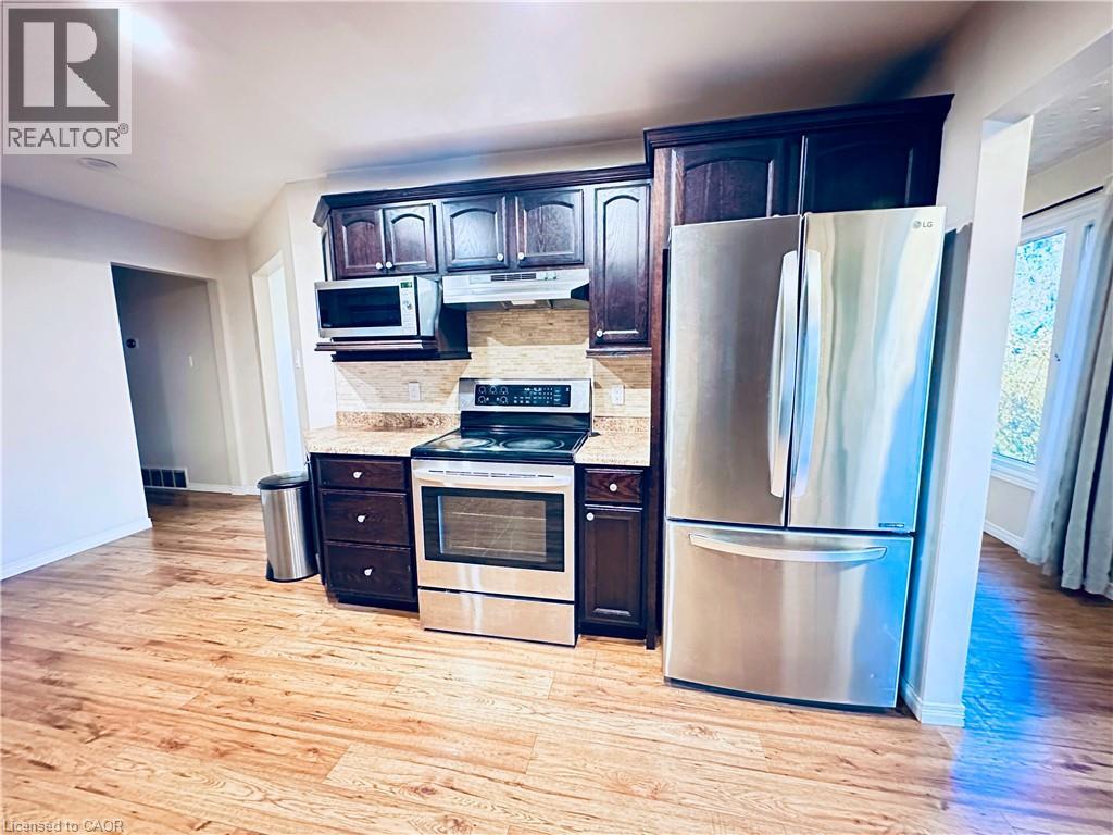 60 Sandsprings Crescent Unit# Main, Kitchener, Ontario  N2E 2A6 - Photo 6 - 40791723