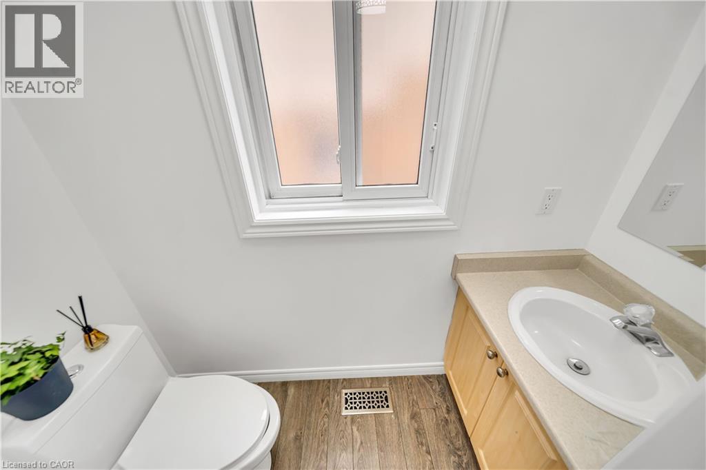 35 Templewood Drive, Kitchener, Ontario  N2R 1K9 - Photo 15 - 40791461