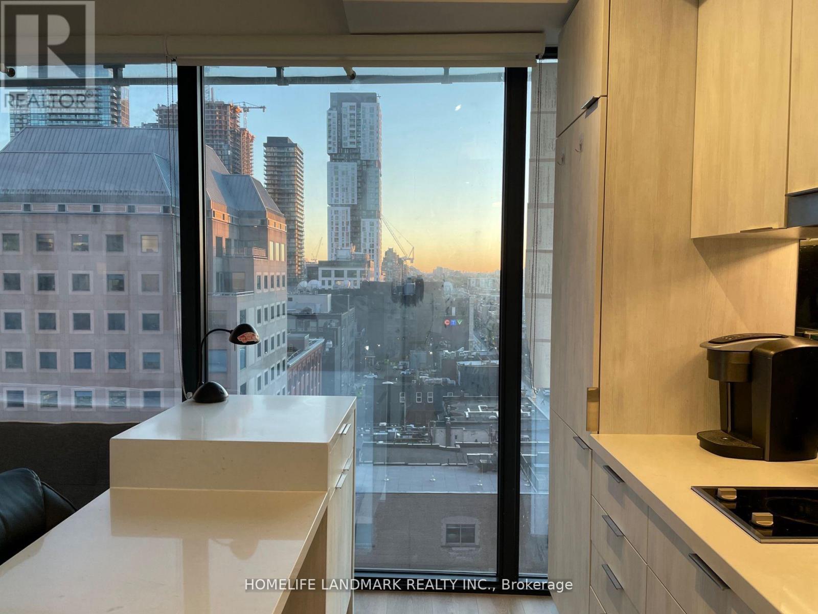 1001 - 215 Queen Street W, Toronto, Ontario  M5V 0P5 - Photo 5 - C12592720