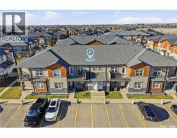 1806 1015 Patrick CRESCENT Willowgrove