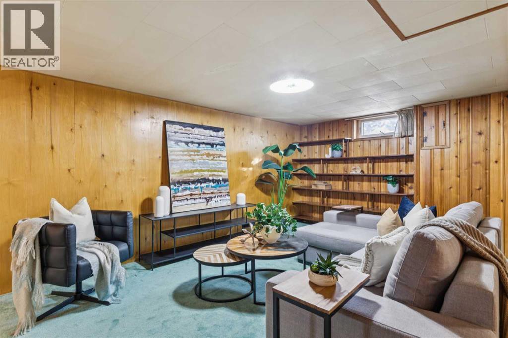 114 Hallbrook Drive Sw, Calgary, Alberta  T2V 3H6 - Photo 21 - A2273074