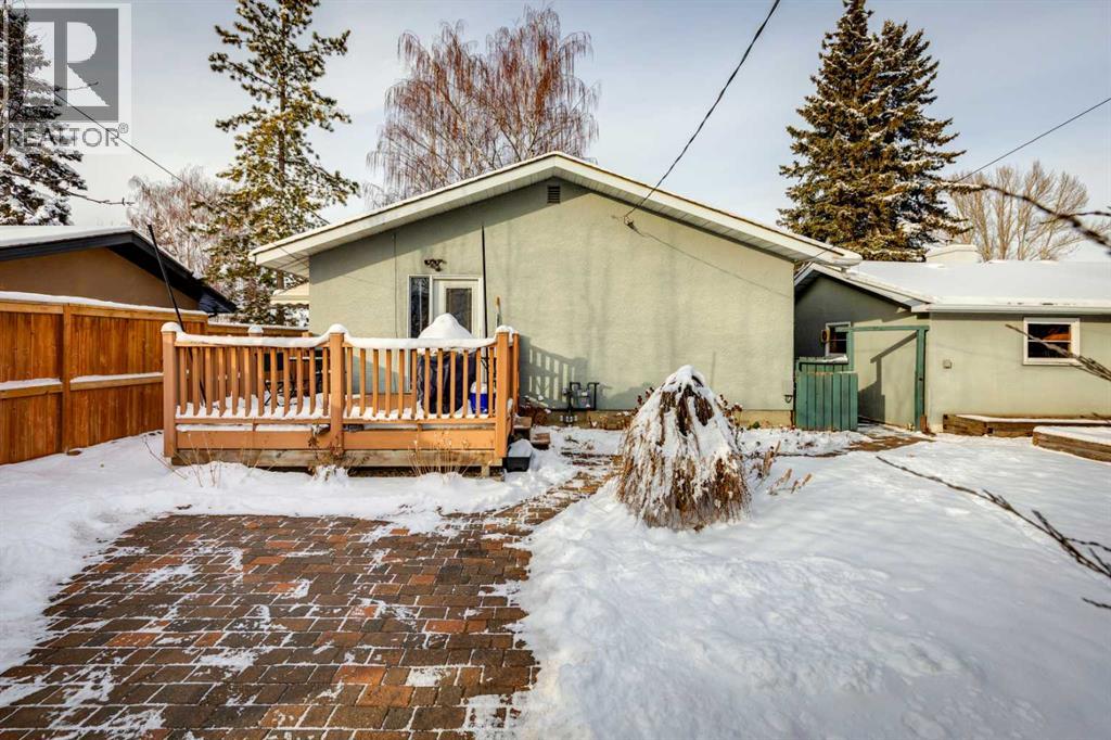 114 Hallbrook Drive Sw, Calgary, Alberta  T2V 3H6 - Photo 36 - A2273074
