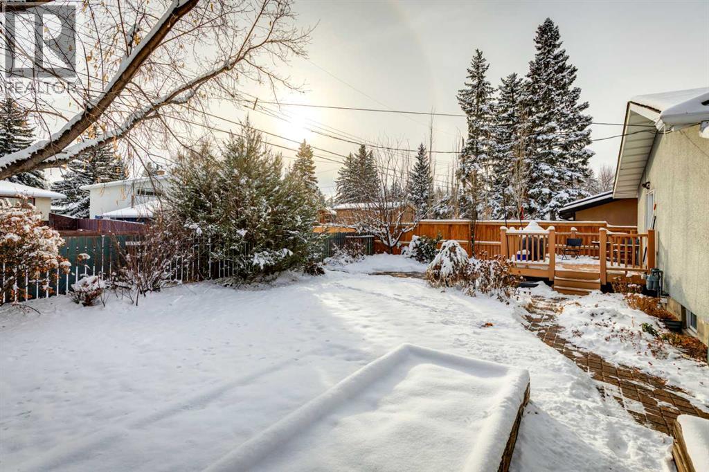 114 Hallbrook Drive Sw, Calgary, Alberta  T2V 3H6 - Photo 31 - A2273074