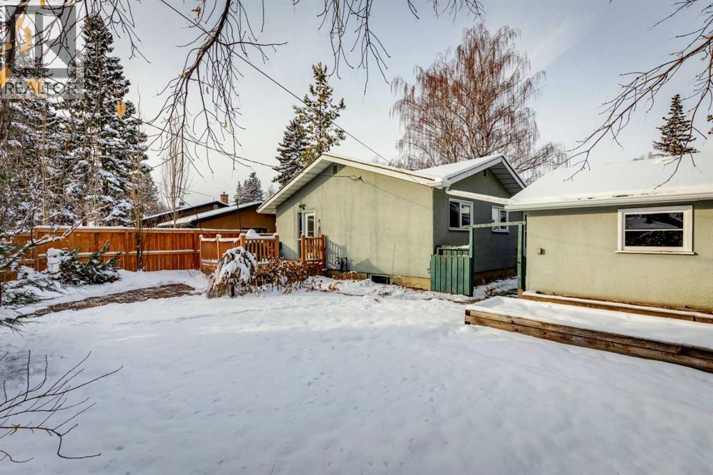 114 Hallbrook Drive Sw, Calgary, Alberta  T2V 3H6 - Photo 33 - A2273074