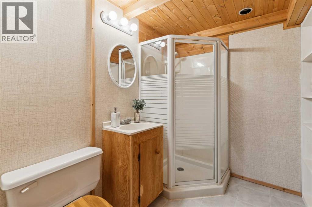 114 Hallbrook Drive Sw, Calgary, Alberta  T2V 3H6 - Photo 26 - A2273074