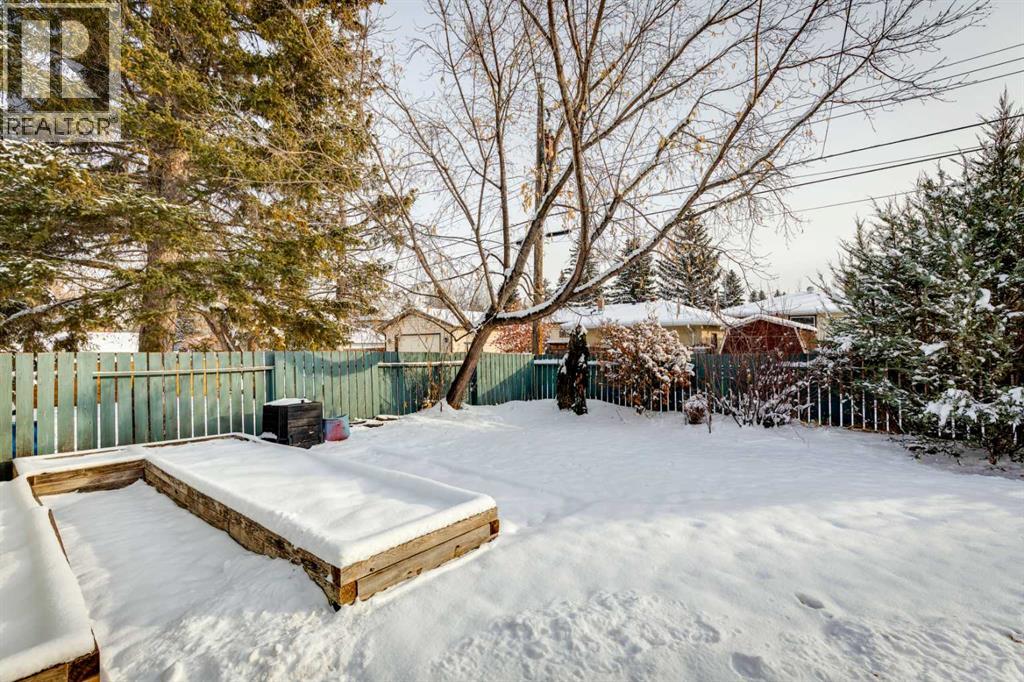 114 Hallbrook Drive Sw, Calgary, Alberta  T2V 3H6 - Photo 30 - A2273074