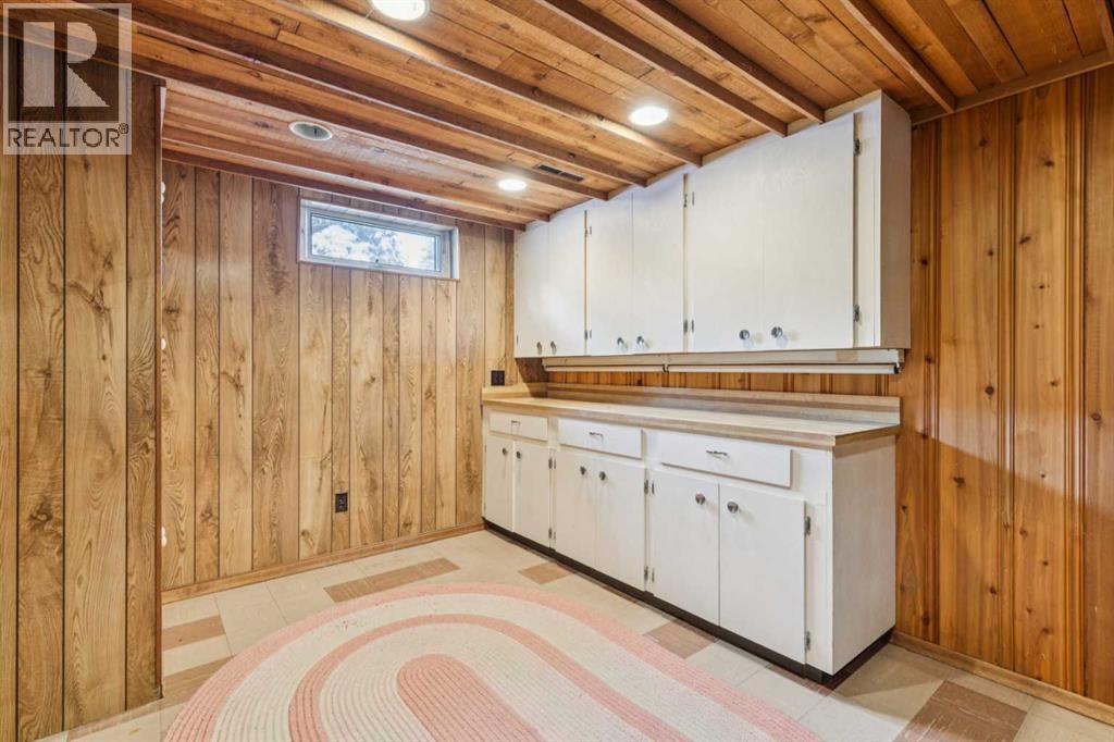 114 Hallbrook Drive Sw, Calgary, Alberta  T2V 3H6 - Photo 29 - A2273074