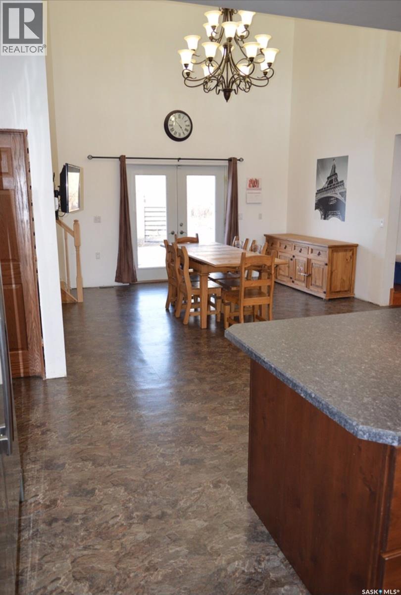 Michel Acreage, Estevan Rm No. 5, Saskatchewan  S4A 2A5 - Photo 6 - SK025067
