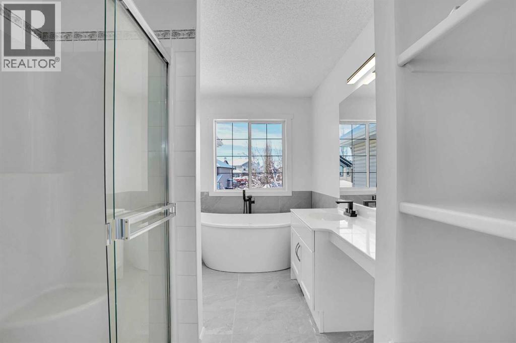 30 New Brighton Circle Se, Calgary, Alberta T2Z 0P7 - Photo 15 - A2272339