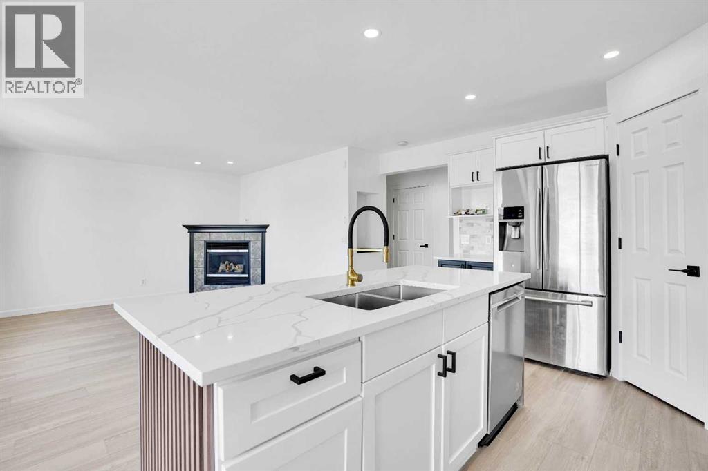 30 New Brighton Circle Se, Calgary, Alberta T2Z 0P7 - Photo 3 - A2272339