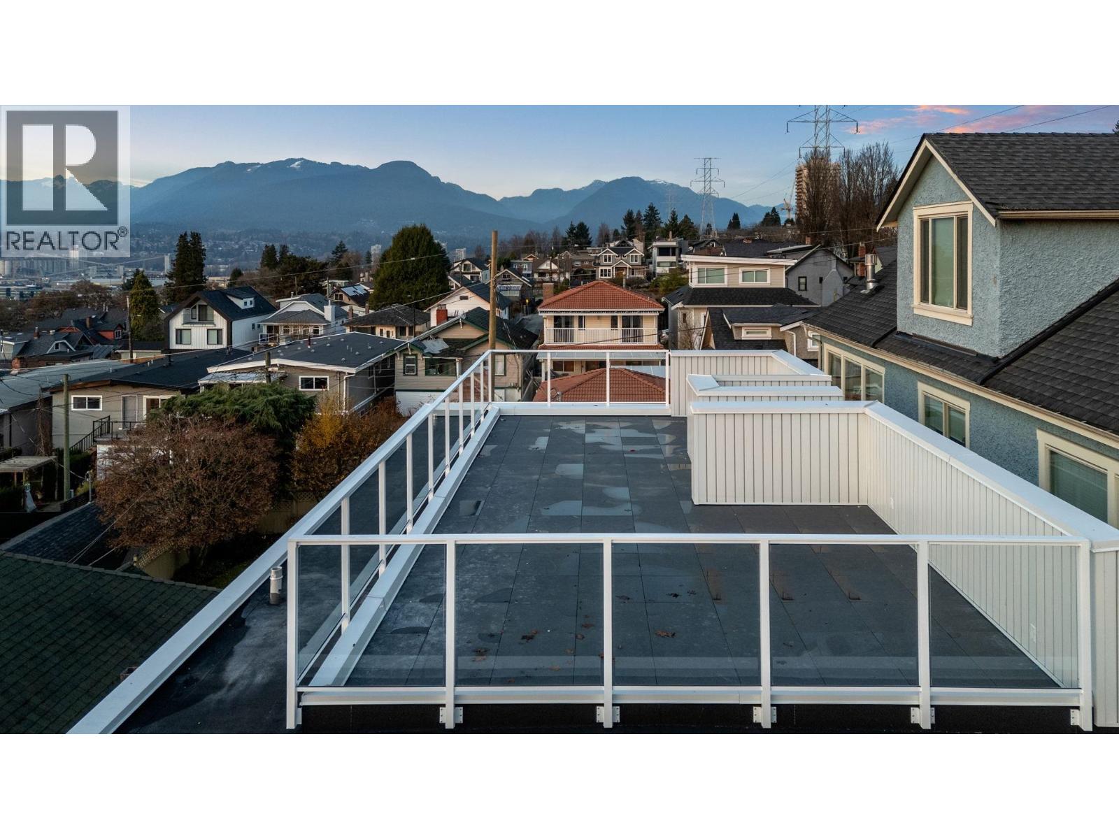 3679 Pandora Street, Vancouver, British Columbia  V5K 1X1 - Photo 38 - R3069690