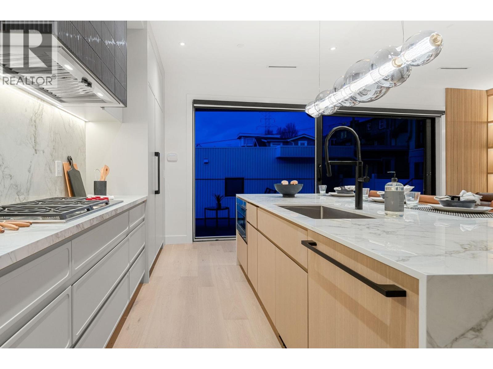 3679 Pandora Street, Vancouver, British Columbia  V5K 1X1 - Photo 11 - R3069690