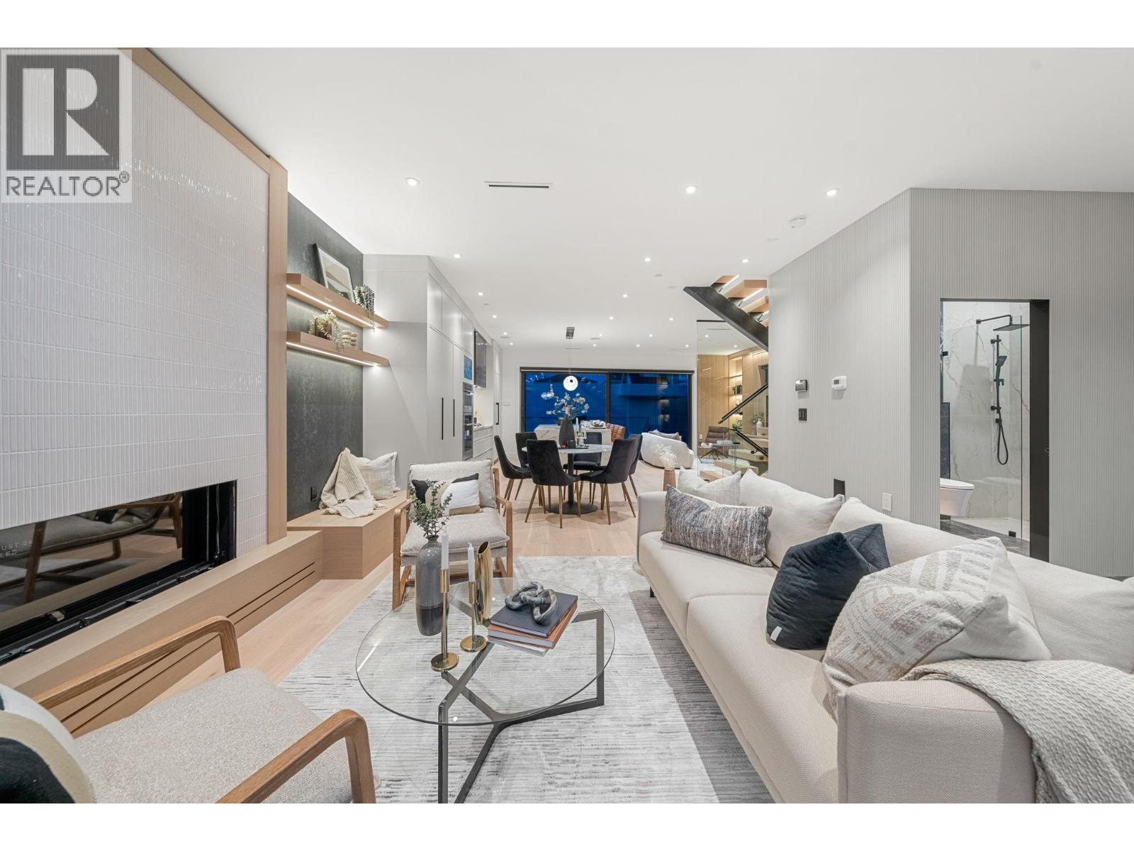 3679 Pandora Street, Vancouver, British Columbia  V5K 1X1 - Photo 4 - R3069690