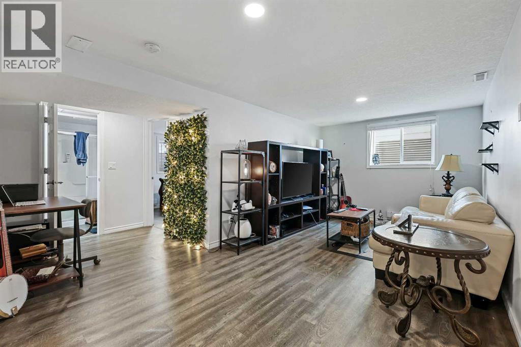 144 Flavelle Road Se, Calgary, Alberta  T2H 1E9 - Photo 17 - A2266062