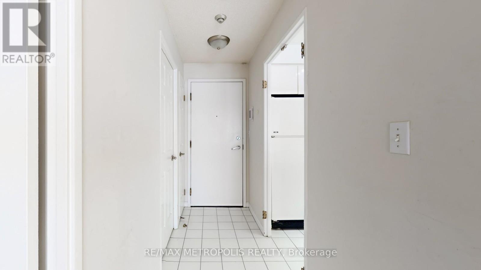 1814 - 7 Carlton Street, Toronto, Ontario  M5B 2M3 - Photo 22 - C12296192