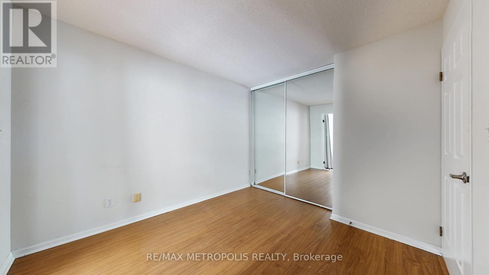 1814 - 7 Carlton Street, Toronto, Ontario  M5B 2M3 - Photo 15 - C12296192
