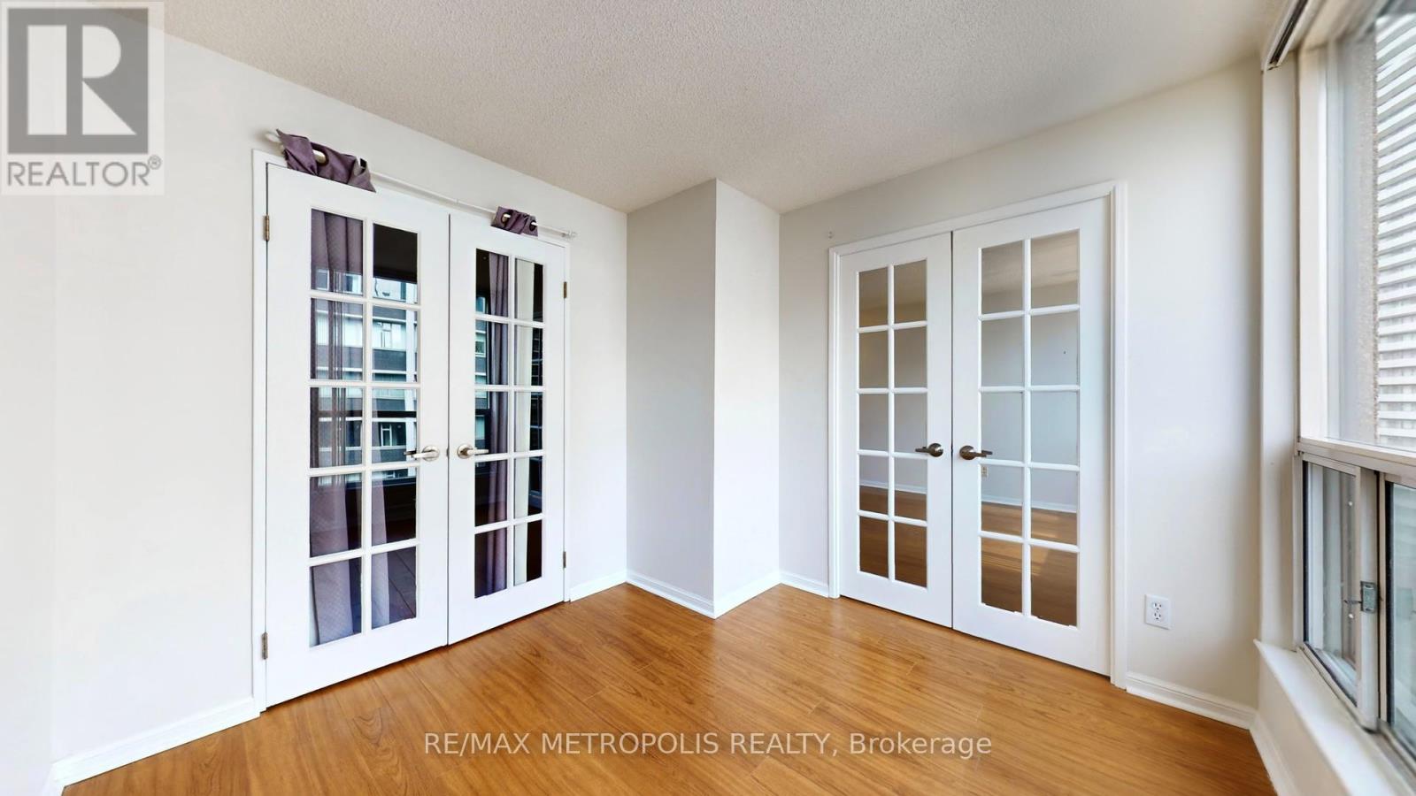 1814 - 7 Carlton Street, Toronto, Ontario  M5B 2M3 - Photo 18 - C12296192