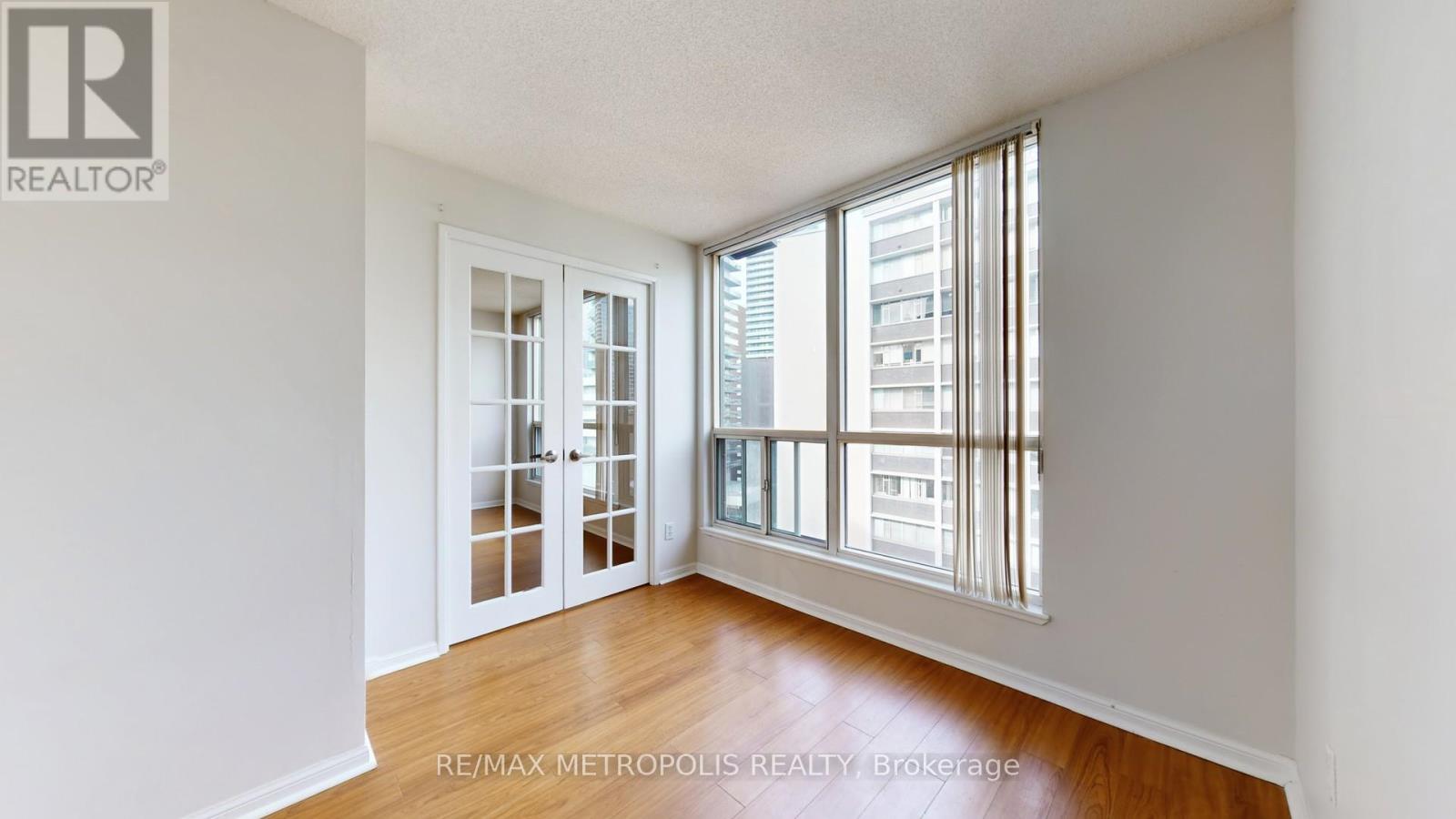 1814 - 7 Carlton Street, Toronto, Ontario  M5B 2M3 - Photo 17 - C12296192