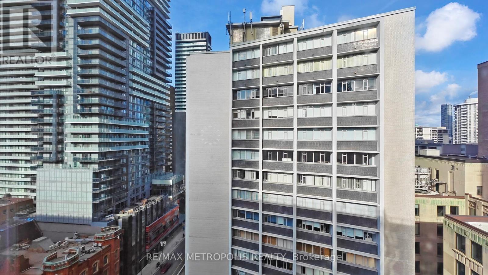 1814 - 7 Carlton Street, Toronto, Ontario  M5B 2M3 - Photo 24 - C12296192