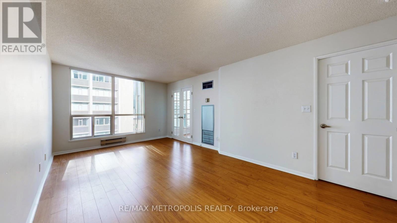1814 - 7 Carlton Street, Toronto, Ontario  M5B 2M3 - Photo 4 - C12296192