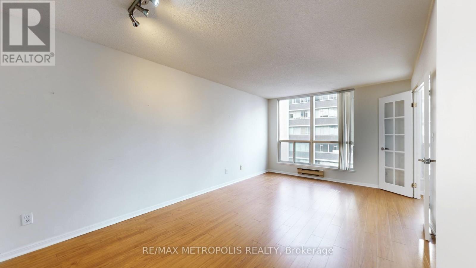 1814 - 7 Carlton Street, Toronto, Ontario  M5B 2M3 - Photo 6 - C12296192