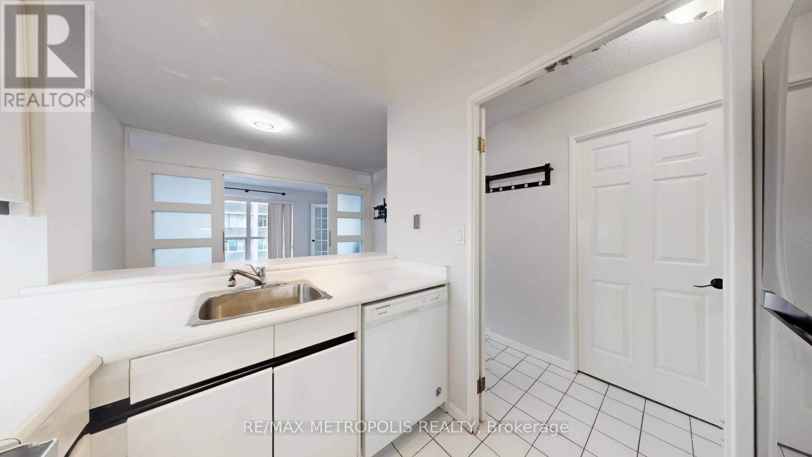 914 - 7 Carlton Street, Toronto, Ontario  M5B 2M3 - Photo 18 - C12318744