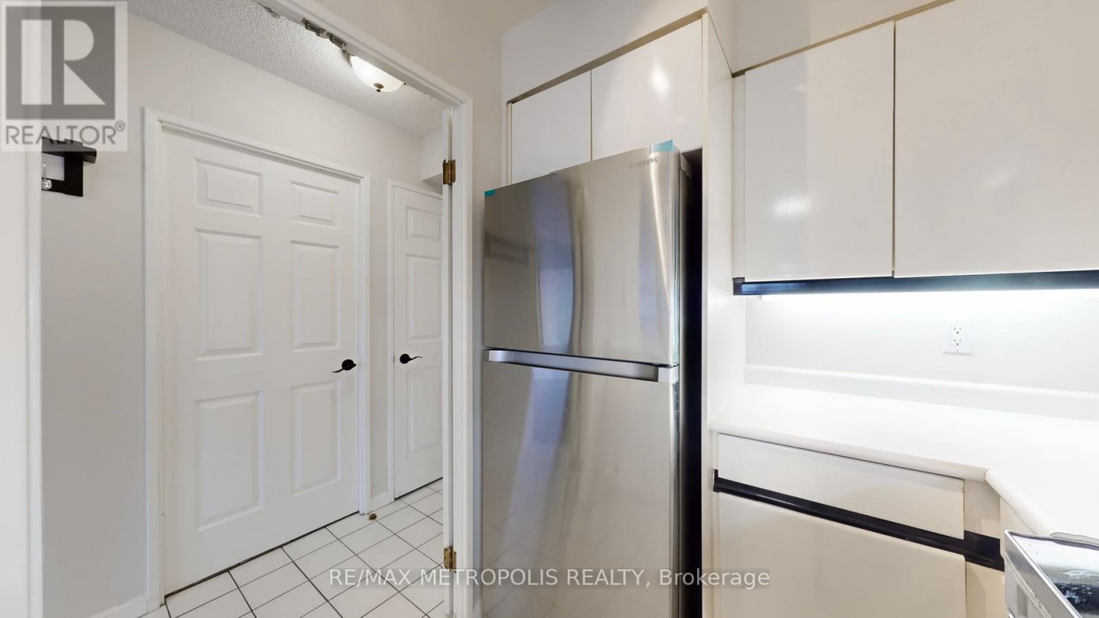 914 - 7 Carlton Street, Toronto, Ontario  M5B 2M3 - Photo 19 - C12318744