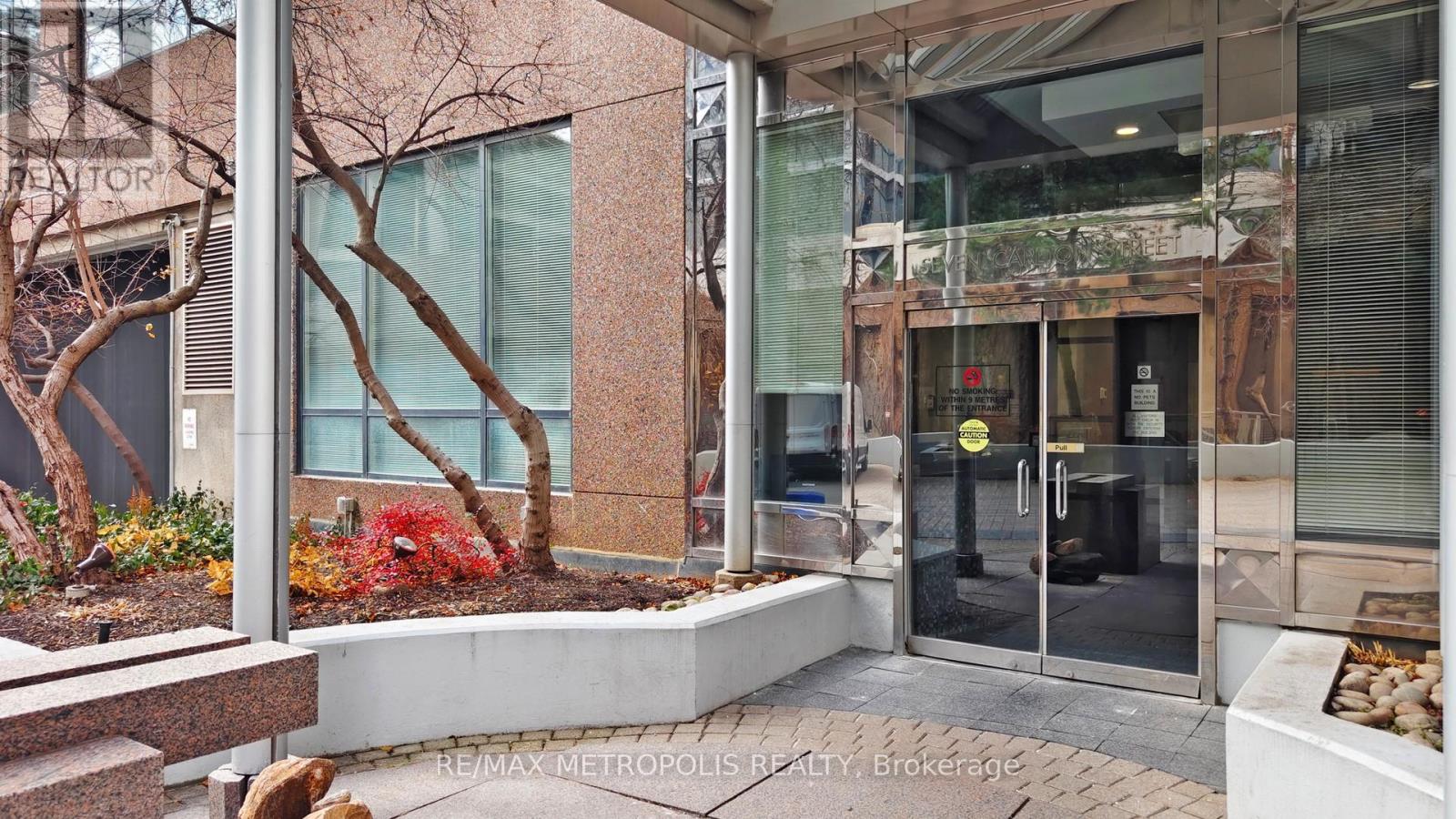 914 - 7 Carlton Street, Toronto, Ontario  M5B 2M3 - Photo 3 - C12318744