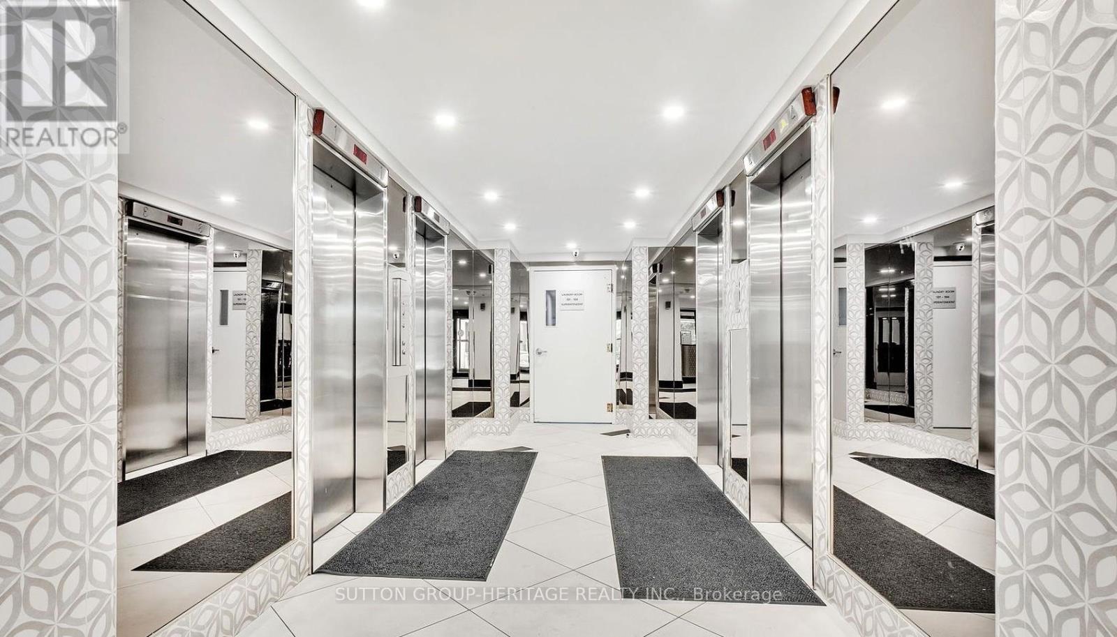 1008 - 5 Vicora Linkway Way, Toronto, Ontario  M3C 1A4 - Photo 3 - C12399851