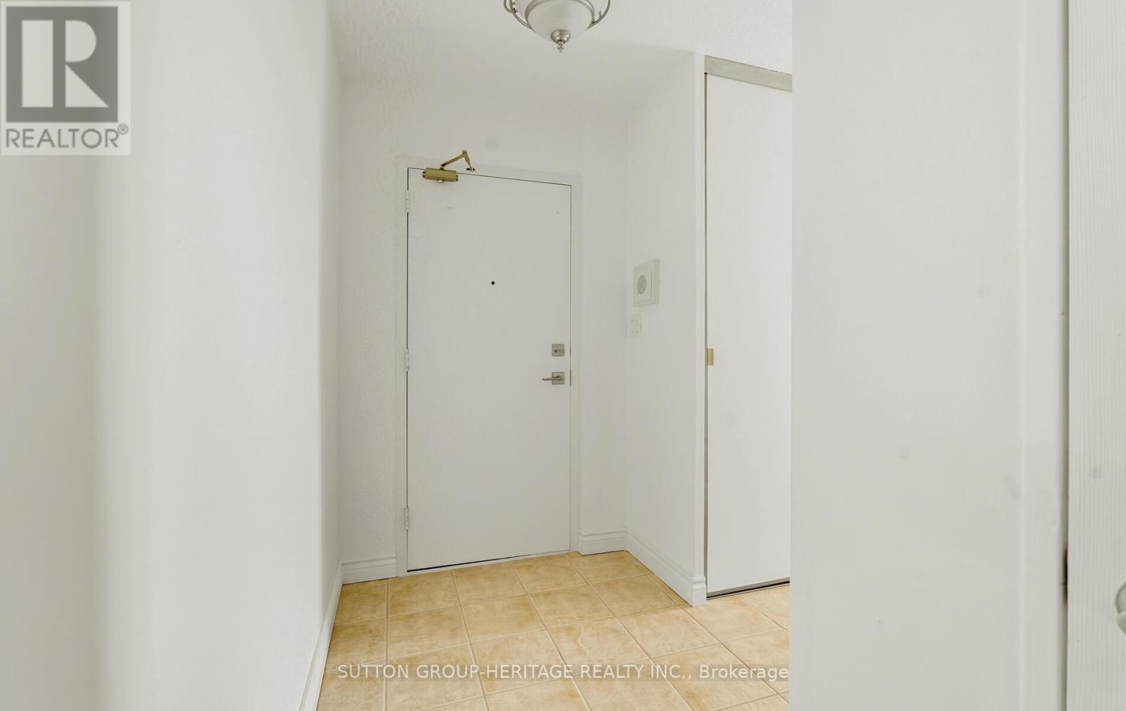 1008 - 5 Vicora Linkway Way, Toronto, Ontario  M3C 1A4 - Photo 4 - C12399851