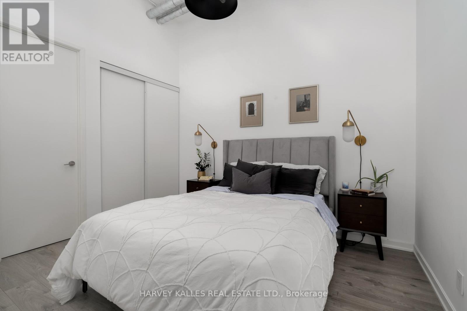 317 - 380 Macpherson Avenue, Toronto, Ontario  M4V 3E3 - Photo 11 - C12424458