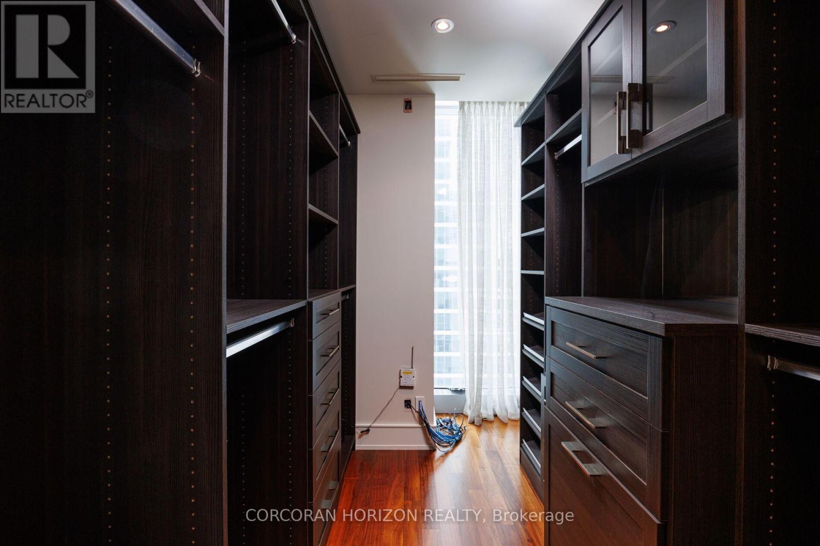 2403 - 183 Wellington Street W, Toronto, Ontario  M5V 0A1 - Photo 31 - C12447989