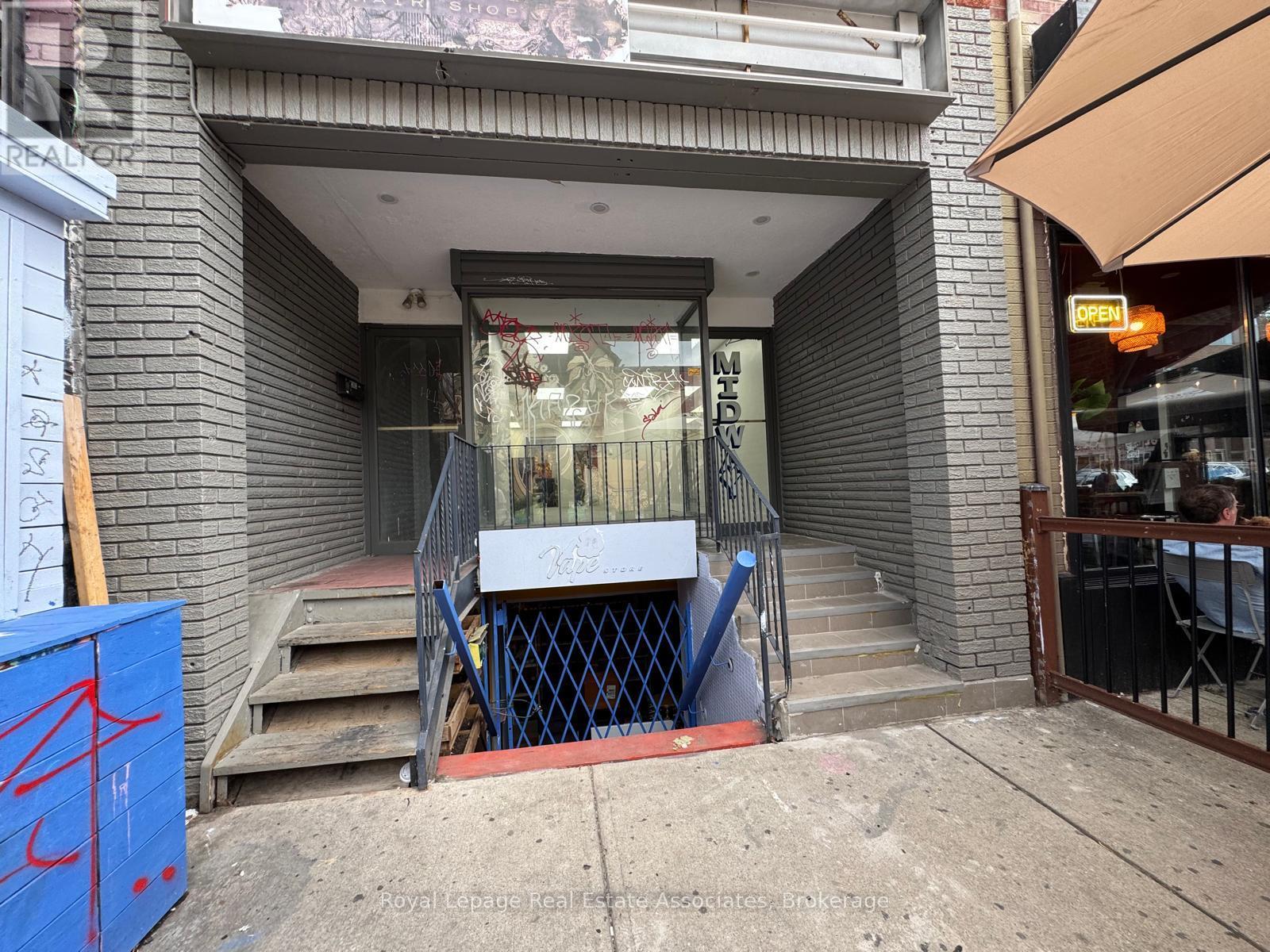 Main Level - 283 Augusta Avenue, Toronto, Ontario M5T 2M1 - Photo 12 - C12487557