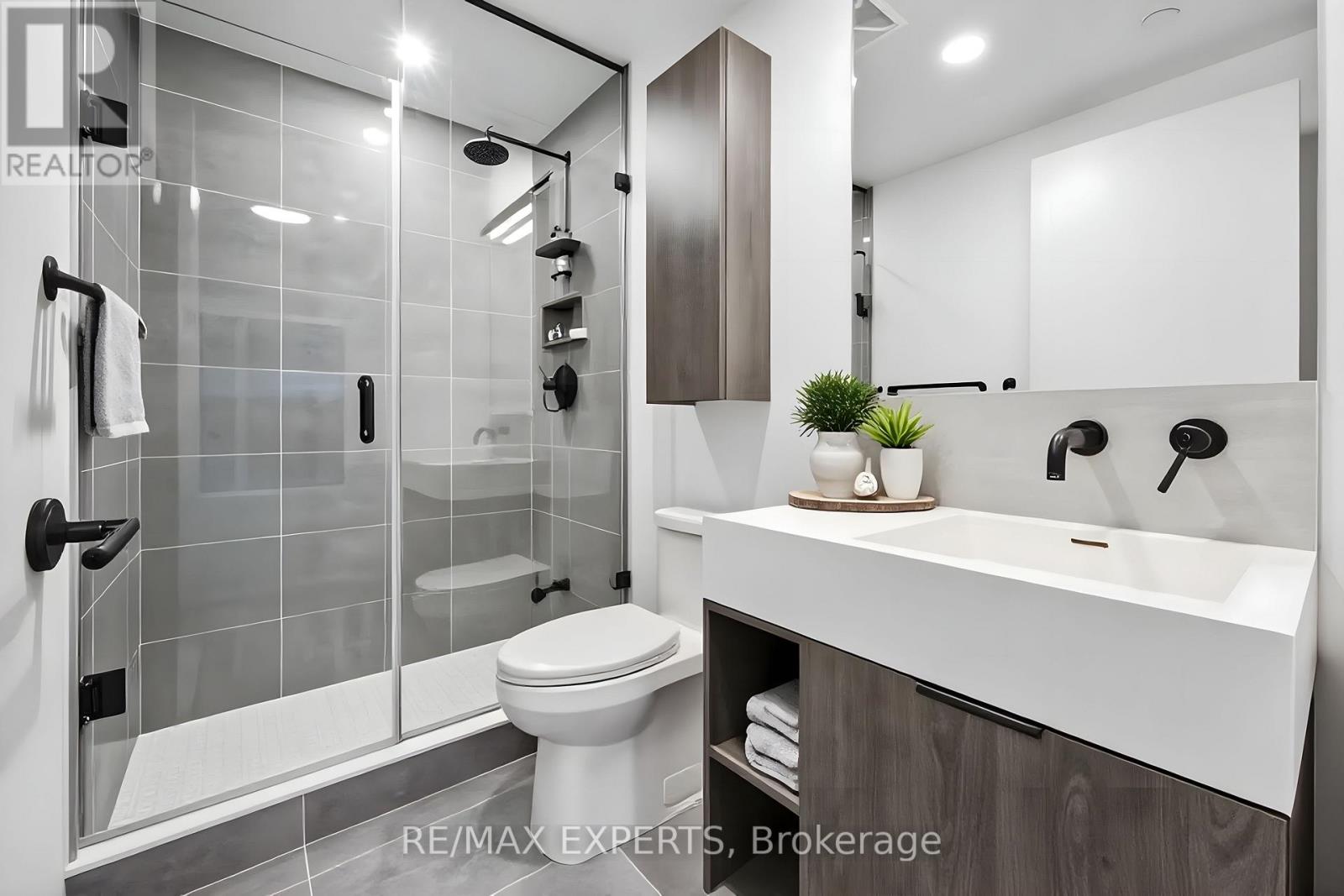 803 - 108 Peter Street, Toronto (Waterfront Communities), Ontario  M5V 2G7 - Photo 24 - C12554230