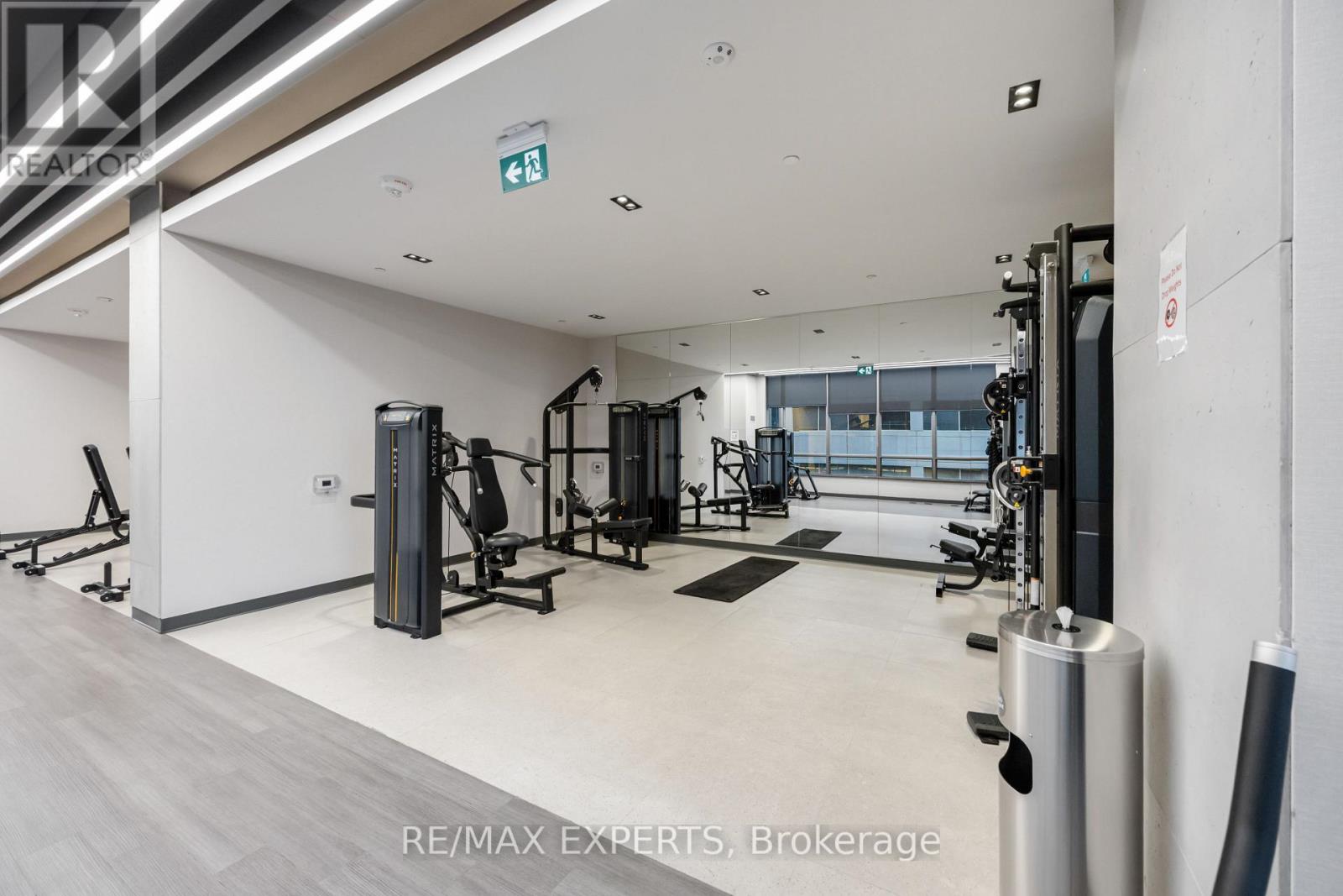 803 - 108 Peter Street, Toronto (Waterfront Communities), Ontario  M5V 2G7 - Photo 36 - C12554230