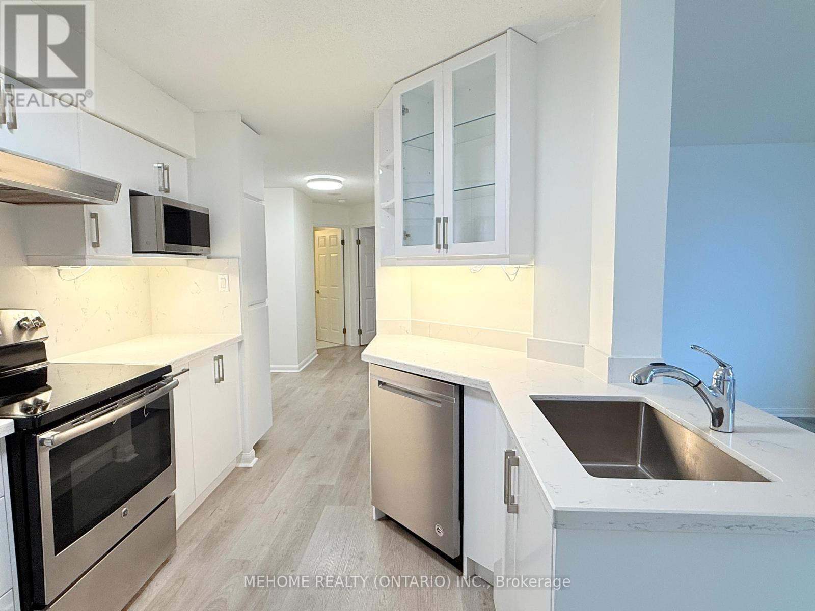 212 - 24 Wellesley Street W, Toronto, Ontario M4Y 2X6 - Photo 8 - C12592644