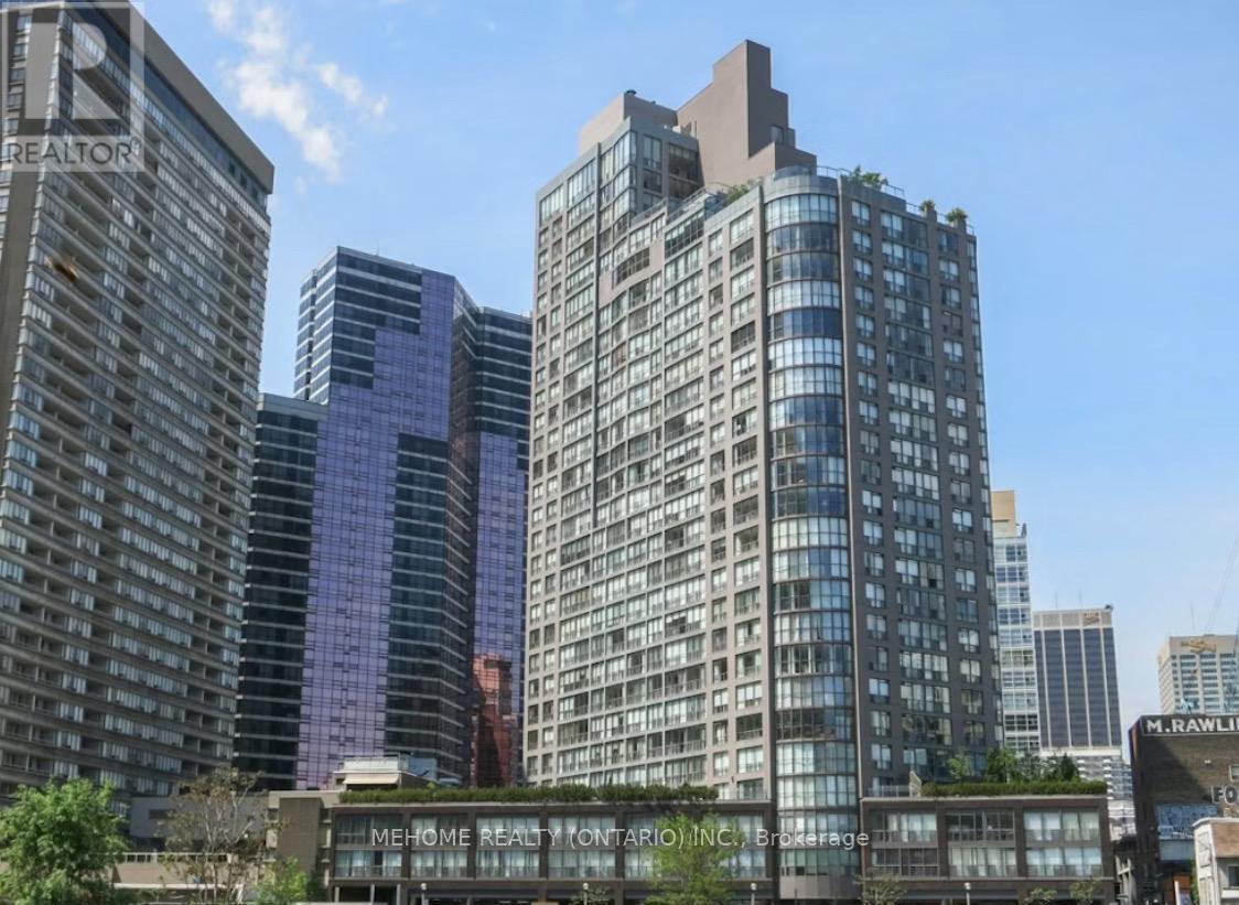 212 - 24 Wellesley Street W, Toronto, Ontario M4Y 2X6 - Photo 1 - C12592644