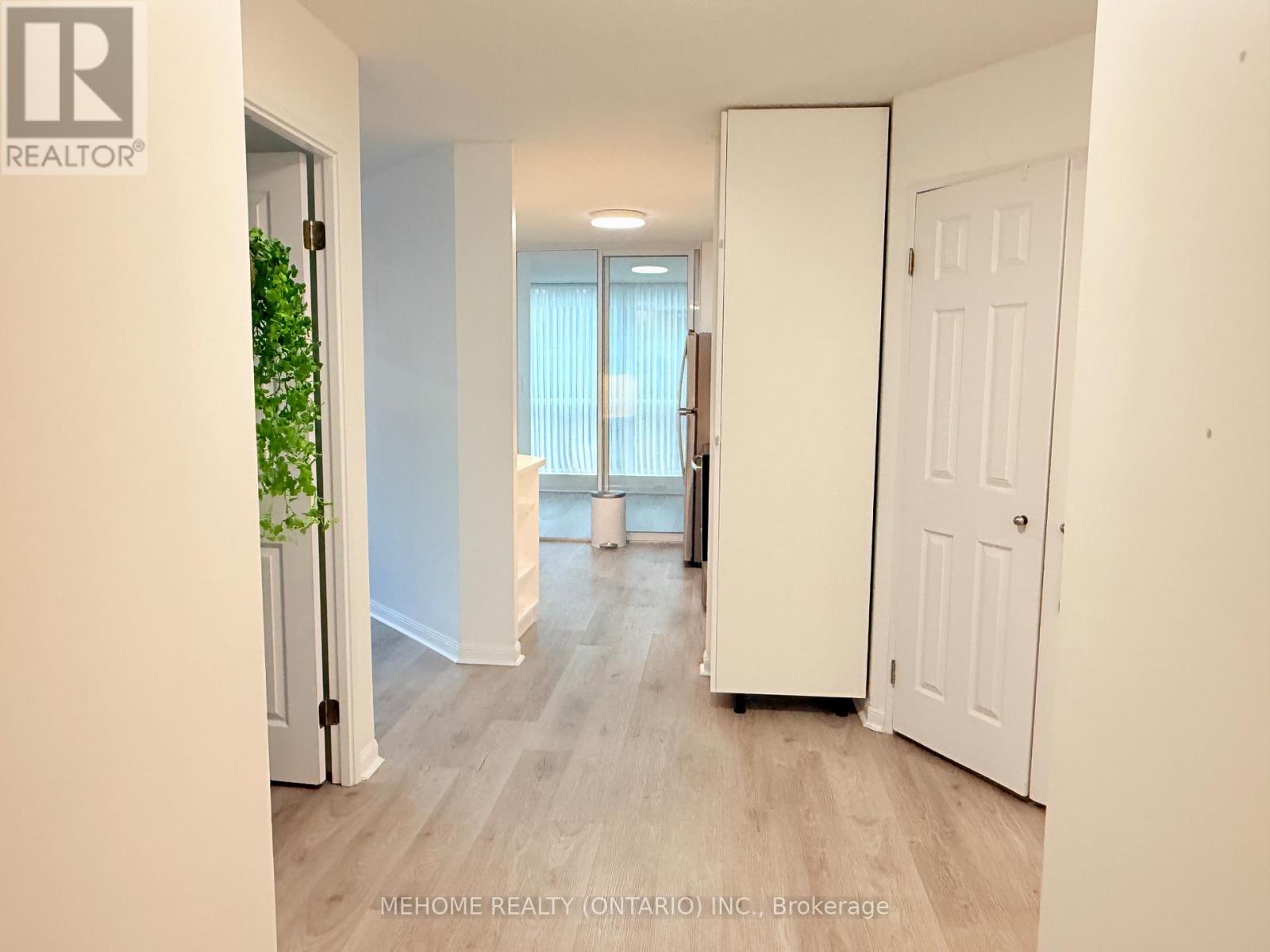 212 - 24 Wellesley Street W, Toronto, Ontario M4Y 2X6 - Photo 15 - C12592644