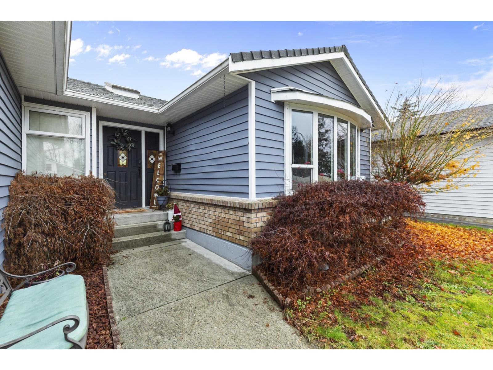 32983 Whidden Avenue, Mission, British Columbia  V2V 6G4 - Photo 3 - R3071404