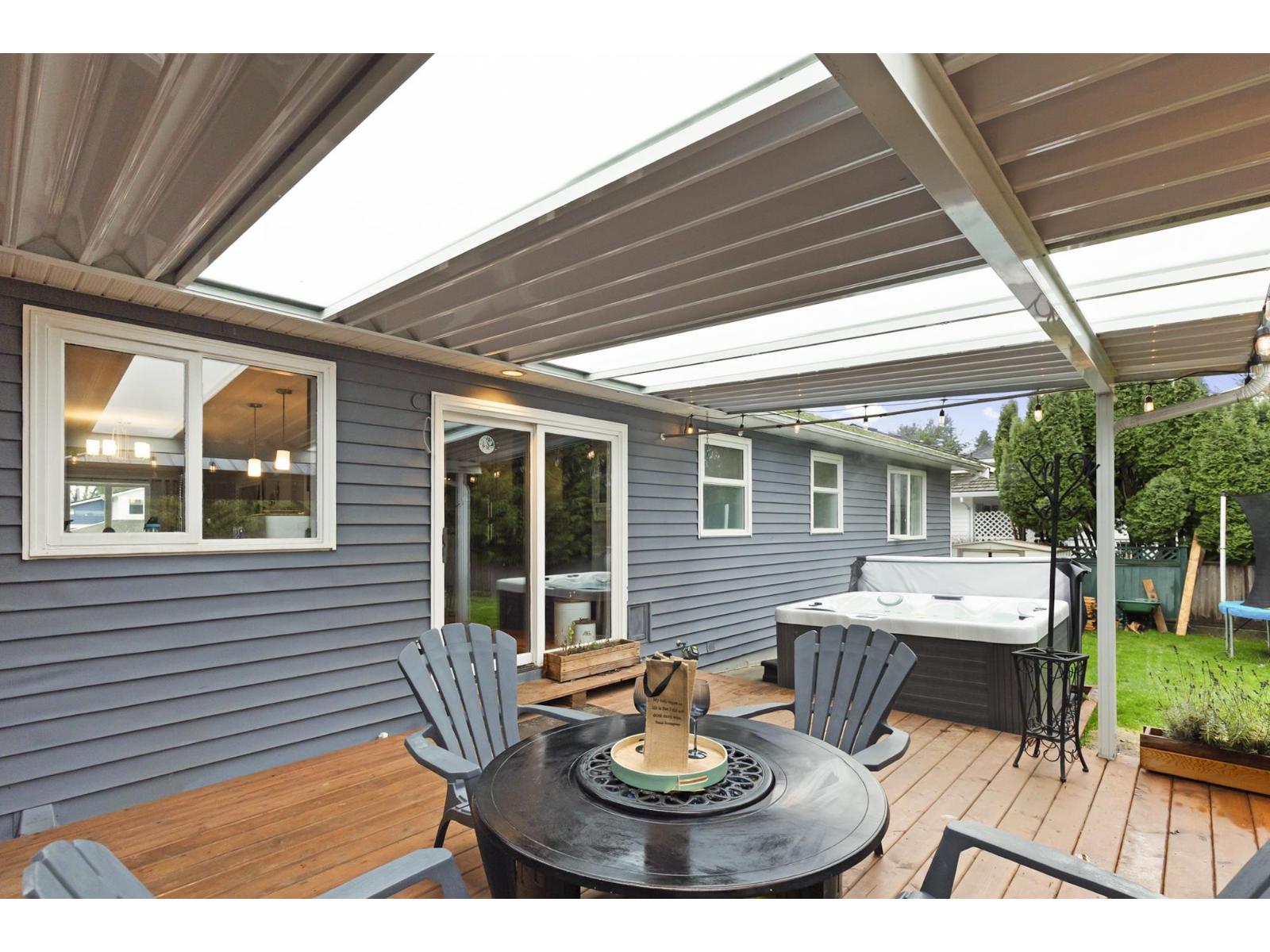 32983 Whidden Avenue, Mission, British Columbia  V2V 6G4 - Photo 9 - R3071404