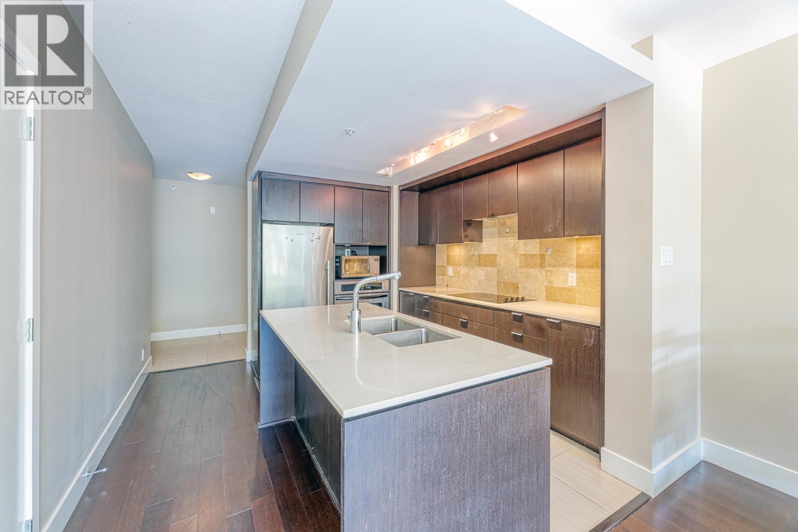 1xx 1320 Chesterfield Avenue, North Vancouver, British Columbia  V7M 0A6 - Photo 2 - R3071401