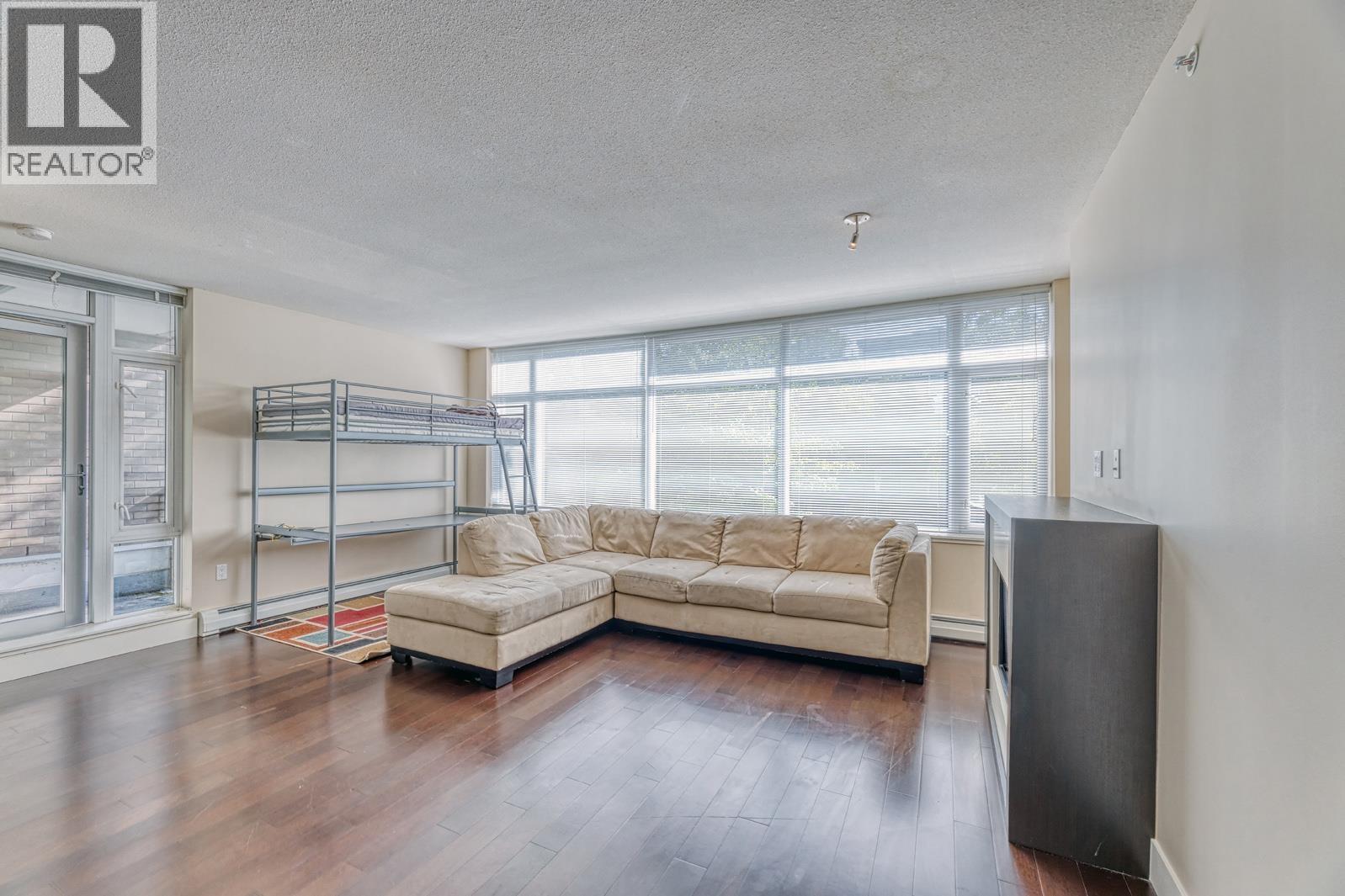 1xx 1320 Chesterfield Avenue, North Vancouver, British Columbia  V7M 0A6 - Photo 7 - R3071401