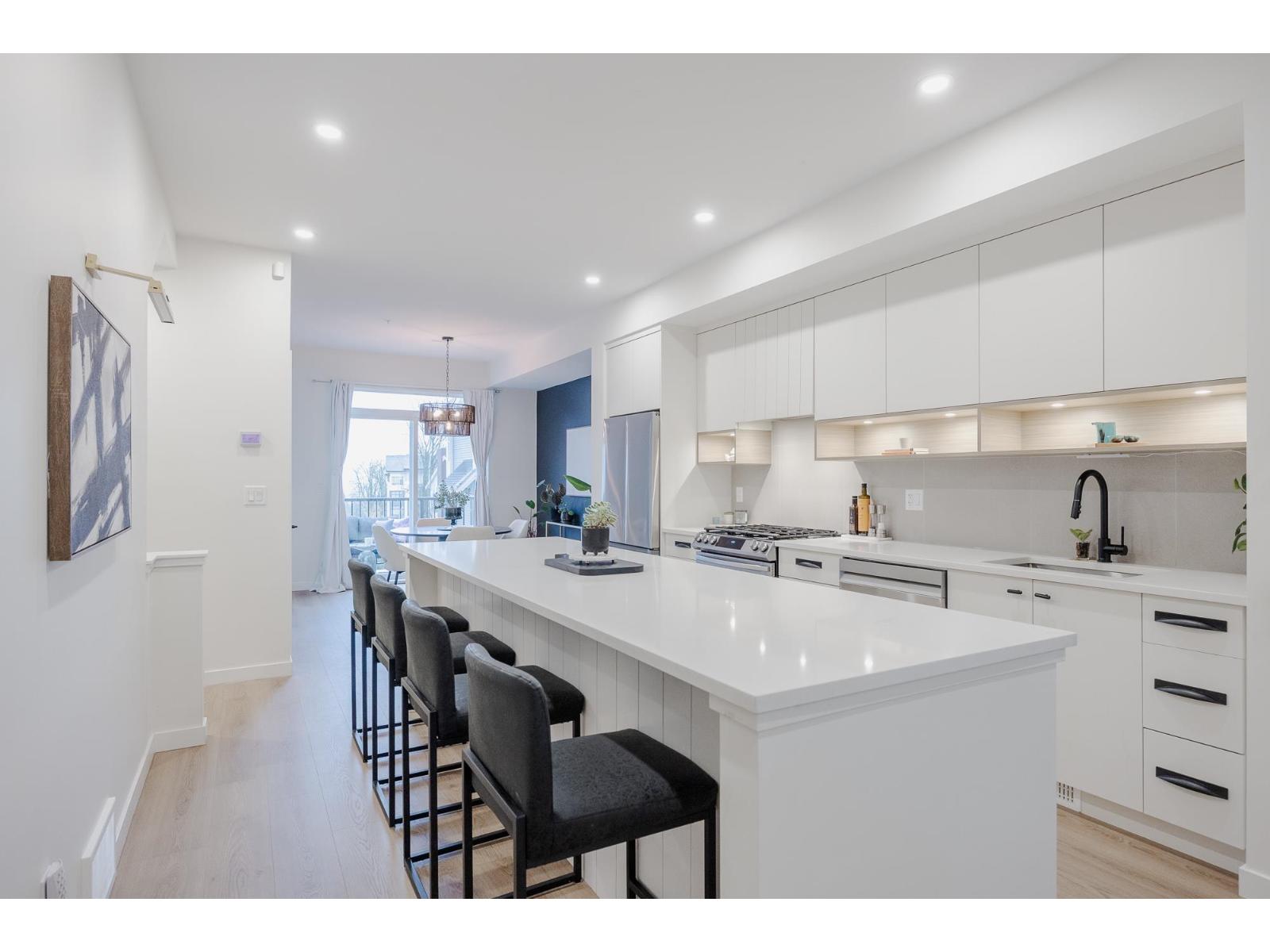 10 33929 Barker Court, Mission, British Columbia  V2V 0K2 - Photo 4 - R3071393