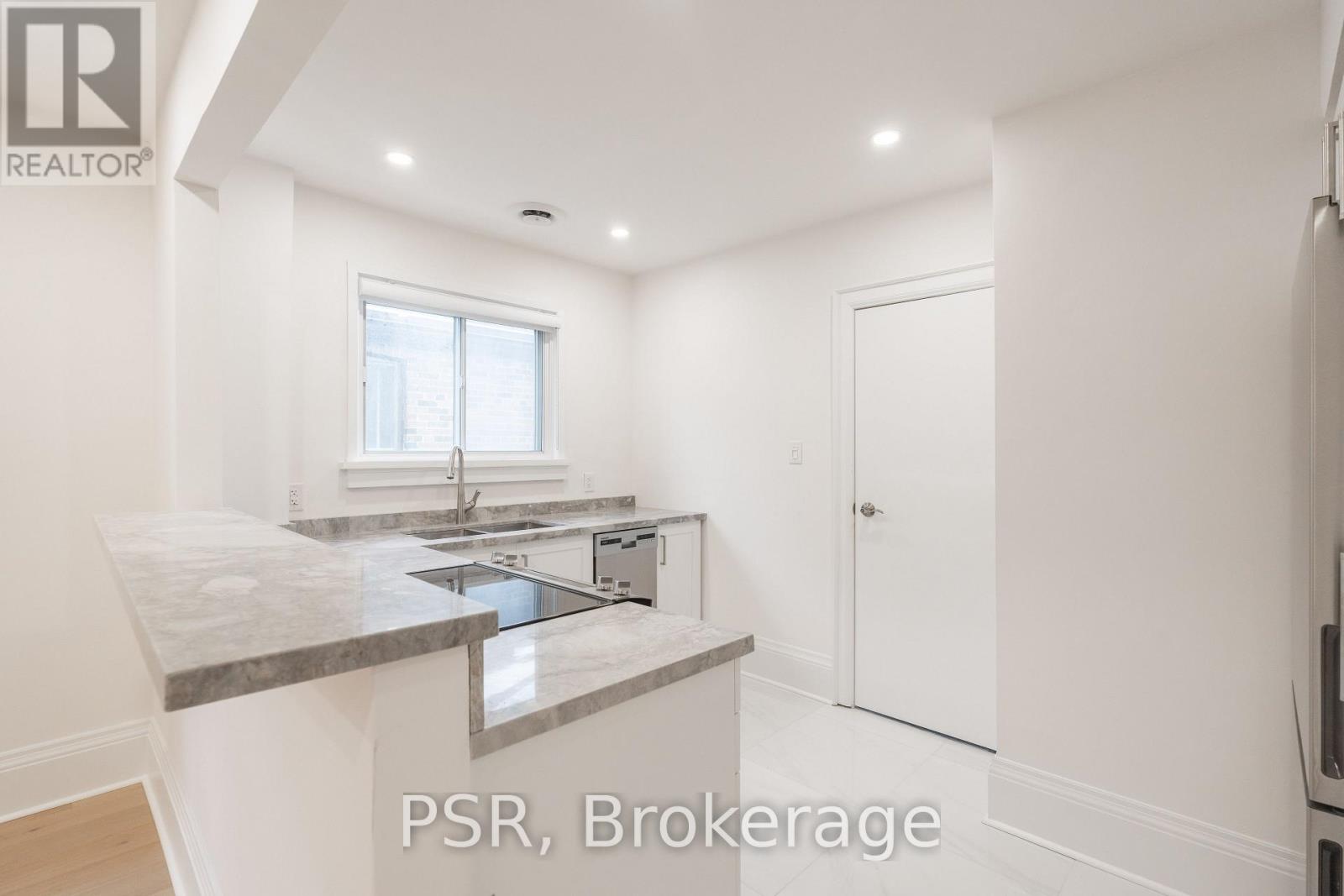 Main Fl - 25 Coulson Avenue, Toronto, Ontario  M4V 1Y3 - Photo 3 - C12591512