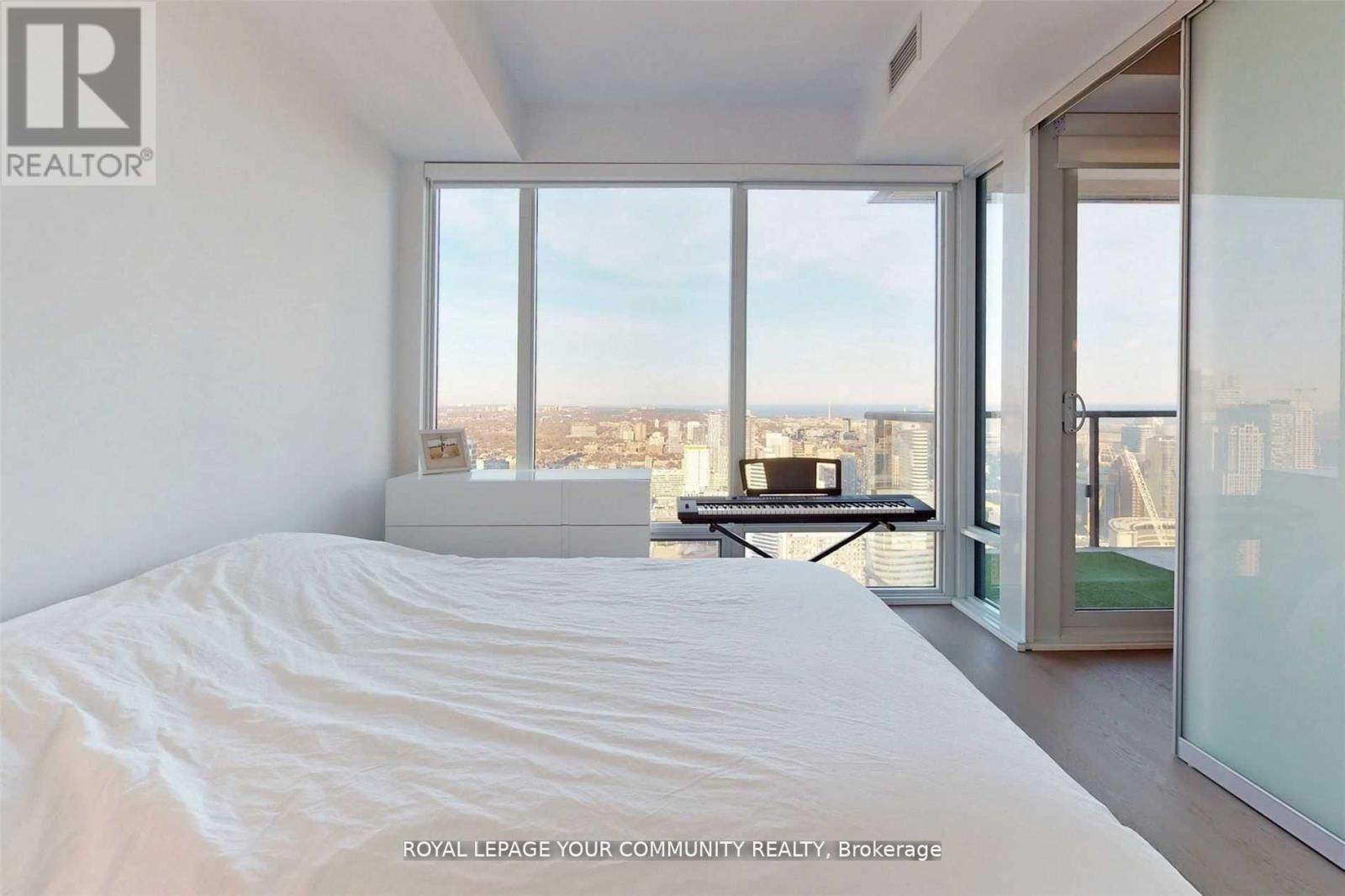 4803 - 488 University Ave Avenue, Toronto, Ontario  M5G 0C1 - Photo 12 - C12591678