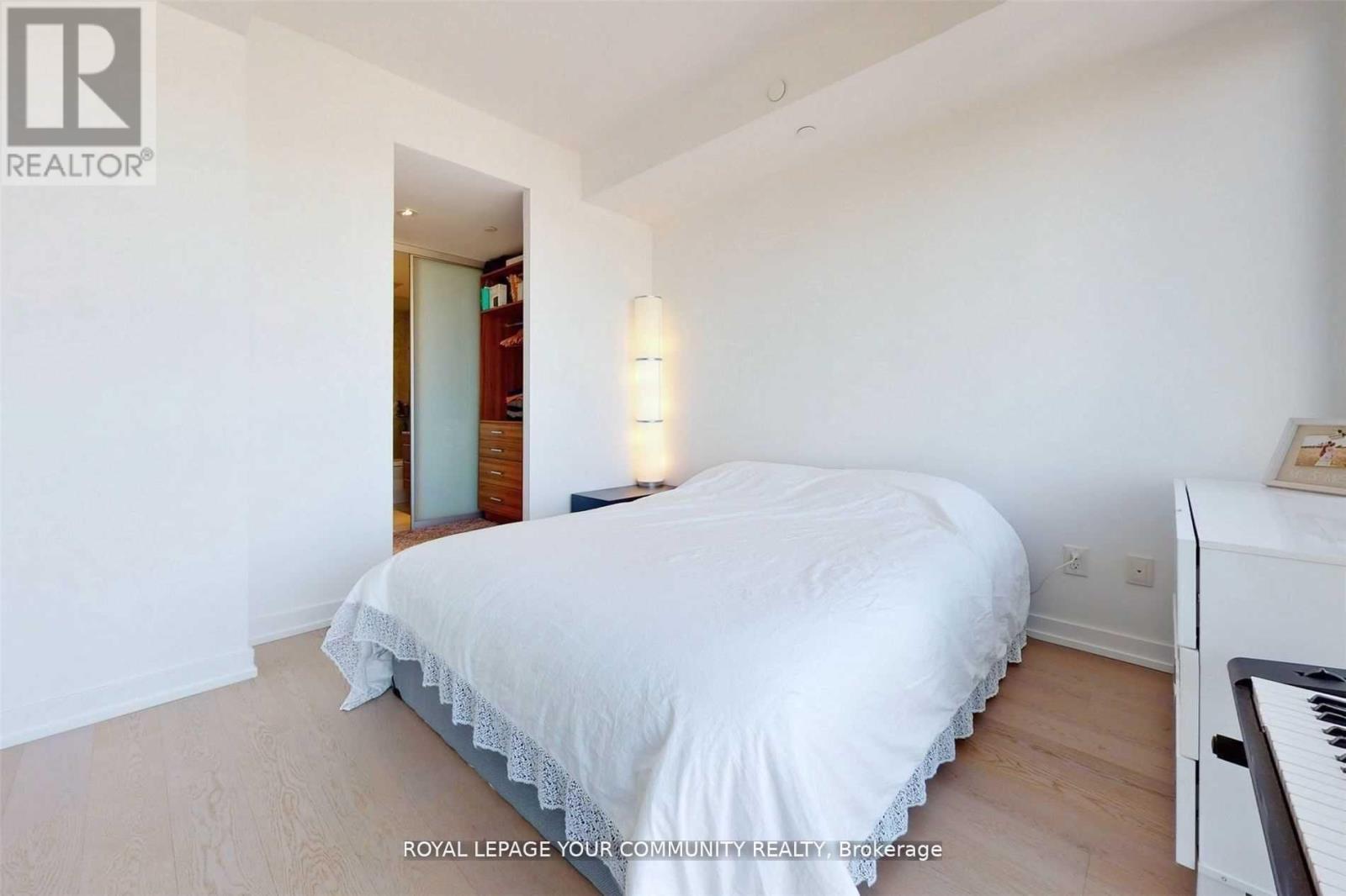 4803 - 488 University Ave Avenue, Toronto, Ontario  M5G 0C1 - Photo 13 - C12591678