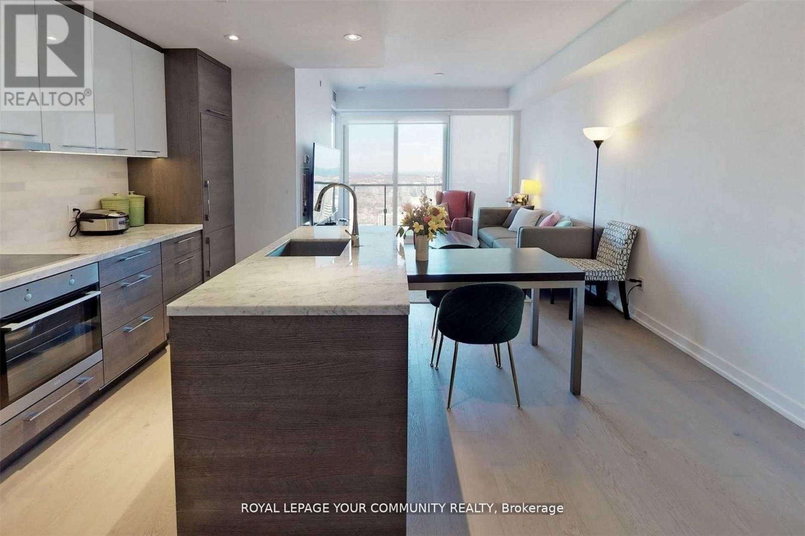 4803 - 488 University Ave Avenue, Toronto, Ontario  M5G 0C1 - Photo 8 - C12591678