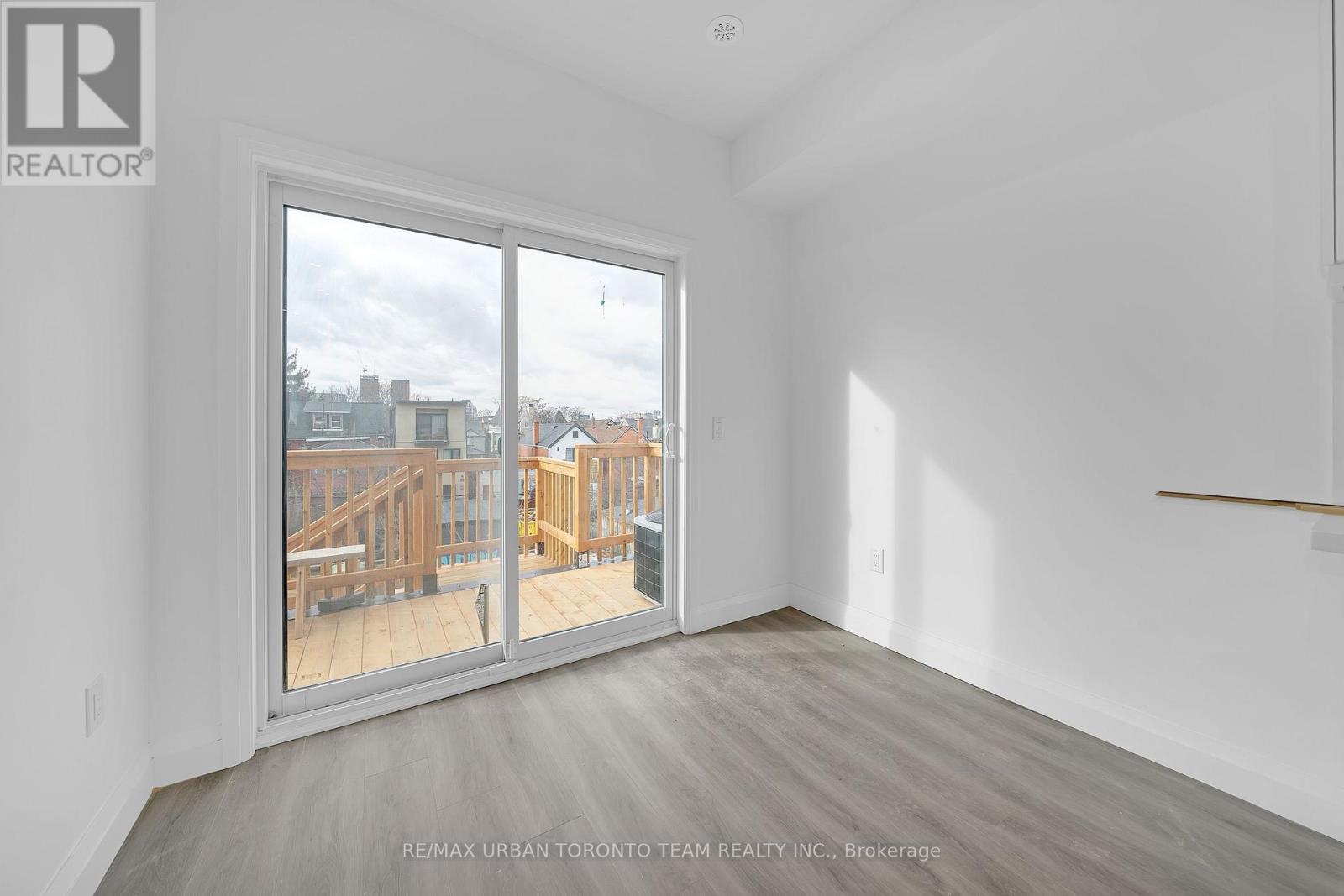 Third - 474 Montrose Avenue, Toronto, Ontario  M6G 3H1 - Photo 4 - C12591654